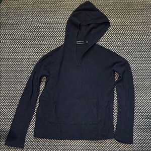 Navy hooded sweater: 75% Extra Fine Merino 25% Yak